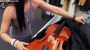Horny Musician receives her shaved snatch priced at the shop